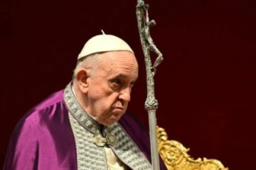 El Papa condena la "guerra odiosa" en Ucrania en ceremonia centrada en el conflicto