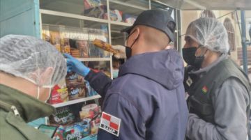 Realizan operativos en unidades educativas, hallan productos vencidos