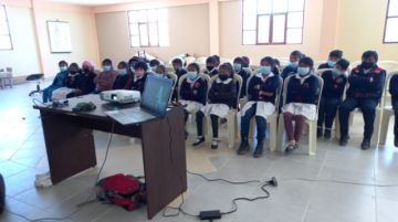 Estas capacitaciones estarán en varias unidades educativas  y tiene como objetivo lograr cambios de conducta para un manejo adecuado de residuos sólidos y la segregación en origen.