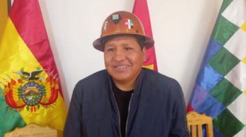 Los trabajadores del Departamento se reúnen esta jornada festiva.