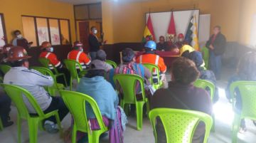 Los trabajadores del Departamento se reúnen esta jornada festiva.