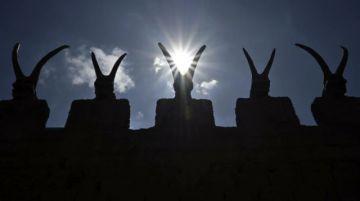 Los diablos vigilan el futuro Museo del Miedo en Bolivia