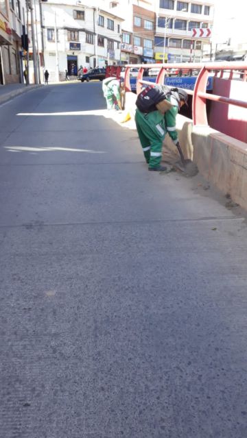 Realizaron la limpieza en avenidas. FOTO EMAP