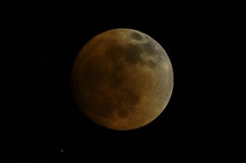 Así se vio la luna desde diferentes lugares del continente.