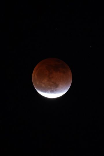 Así se vio la luna desde diferentes lugares del continente.