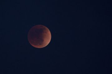 Así se vio la luna desde diferentes lugares del continente.