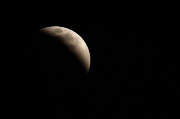 Así se vio la luna desde diferentes lugares del continente.