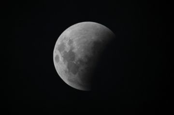 Así se vio la luna desde diferentes lugares del continente.