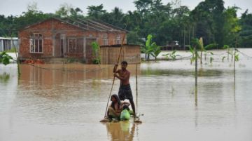 Indundaciones dejaron unos 60 muertos en Bangladés e India