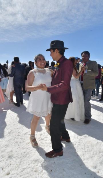 De las 34 parejas, 20 son de la región potosina y 14 son del interior del país, de varias ciudades.