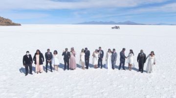 De las 34 parejas, 20 son de la región potosina y 14 son del interior del país, de varias ciudades.