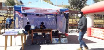 Estudiantes de los colegios con bachillerato técnico participaron de la Feria Bolivia Produce, como parte de las fases distritales 