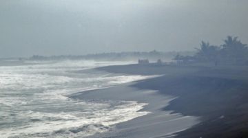 Bonnie se convierte en "gran huracán" y se aleja de costas del Pacífico mexicano