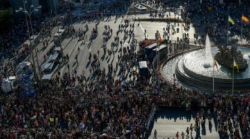 Vista de la "Marcha del Orgullo" en el centro de Madrid, el 9 de julio de 2022