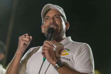Gobernador Camacho califica como una ‘chicanería’ la postergación de su declaración en la Fiscalía