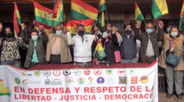 Marcha de médicos en defensa de la libertad y justicia reúne a 14 organizaciones sociales