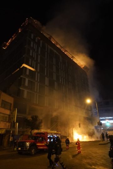 Incendio en los galpones de la empresa VITA. FOTO Daniel MIRANDA