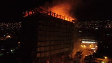 Incendio en los galpones de la empresa VITA. FOTO Daniel MIRANDA