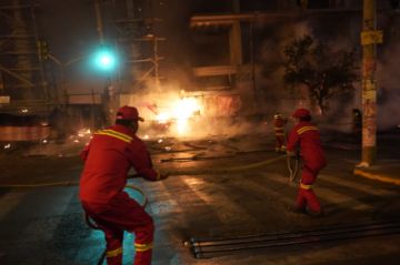 Incendio en los galpones de la empresa VITA. FOTO Daniel MIRANDA