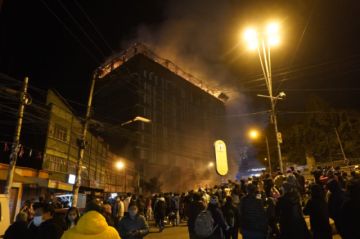 Incendio en los galpones de la empresa VITA. FOTO Daniel MIRANDA