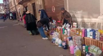 Intendencia no frena ocupación de aceras en cercanías del Mercado Uyuni de Potosí