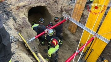 Rescatan a hombre de un túnel en Roma que podría haberse excavado para robar banco