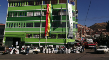 Adepcoca culpa a Evo Morales por la sobreproducción de coca que generó la Ley 906