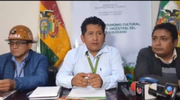 Gobierno pide cuarto intermedio en la marcha de Adepcoca y los convoca al diálogo