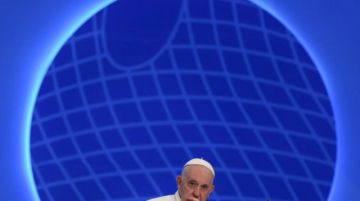 El Papa alerta del "efecto dominó" de los conflictos