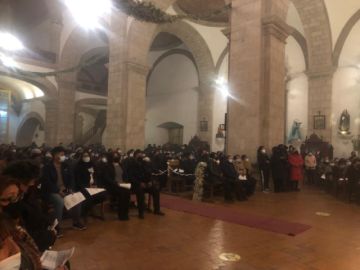El señor de la Vera Cruz es patrono de Potosí desde 1973. Llegó al templo en 1550. Es la imagen más antigua de Bolivia.