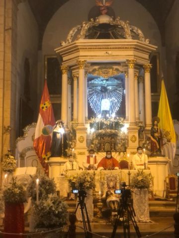 El señor de la Vera Cruz es patrono de Potosí desde 1973. Llegó al templo en 1550. Es la imagen más antigua de Bolivia.