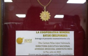 AJAM niega corrupción y señala que recibió un presente de una cooperativa minera por ‘usos y costumbres’