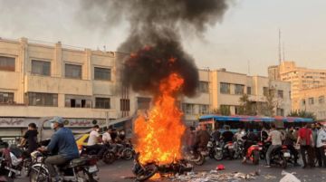 La protesta continúa en Irán con huelgas y sentadas pese a la represión