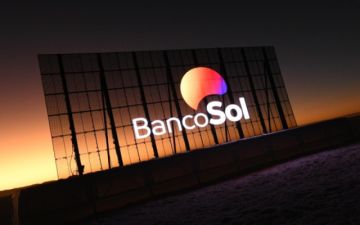 BancoSol realizó su acto en el Salar de Uyuni FOTO Juan Quisbert  APG