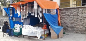 Se ofrecen las tradicionales masitas para las tumbas