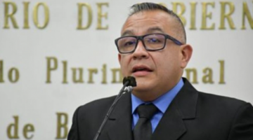 Cox acusa a los jefes de comunicación de Justicia y Gobierno de inducir a la violencia