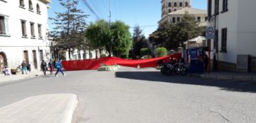 Bloqueos en las calles de la ciudad de Potosí