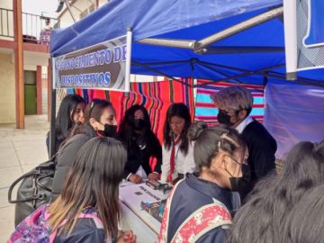 Los estudiantes participaron de una feria de sistemas informáticos