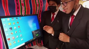 Los estudiantes participaron de una feria de sistemas informáticos