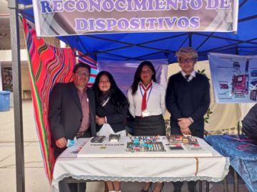 Los estudiantes participaron de una feria de sistemas informáticos