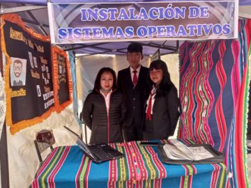 Los estudiantes participaron de una feria de sistemas informáticos