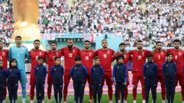 Los futbolistas iraníes se abstienen de cantar su himno en el partido contra Inglaterra