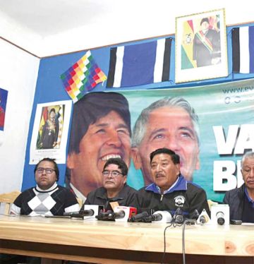 Los ‘evistas’ piden cuentas a Arce y elevan tono de sus advertencias