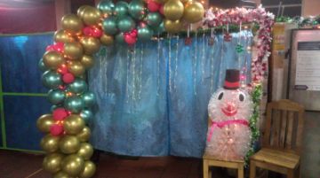 En el Mercado Solidario realizaron un concurso navideño con materiales reutilizables, como parte del plan de comunicación y concientización ciudadana  FOTO EMAP