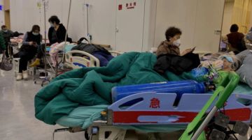 EEUU considera restringir la entrada de viajeros procedentes de China por el covid