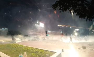Protesta, enfrentamiento e incendios marcan la recepción del nuevo año en Santa Cruz