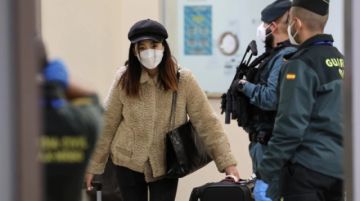 El mundo multiplica los controles a los viajeros procedentes de China