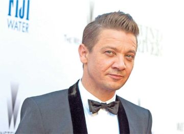Actor Jeremy Renner sufre heridas al retirar la nevada