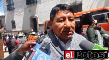 Gobernador dice que inició acciones para evitar la contaminación del agua de las lagunas