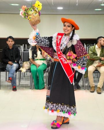 Mejor traje típico.